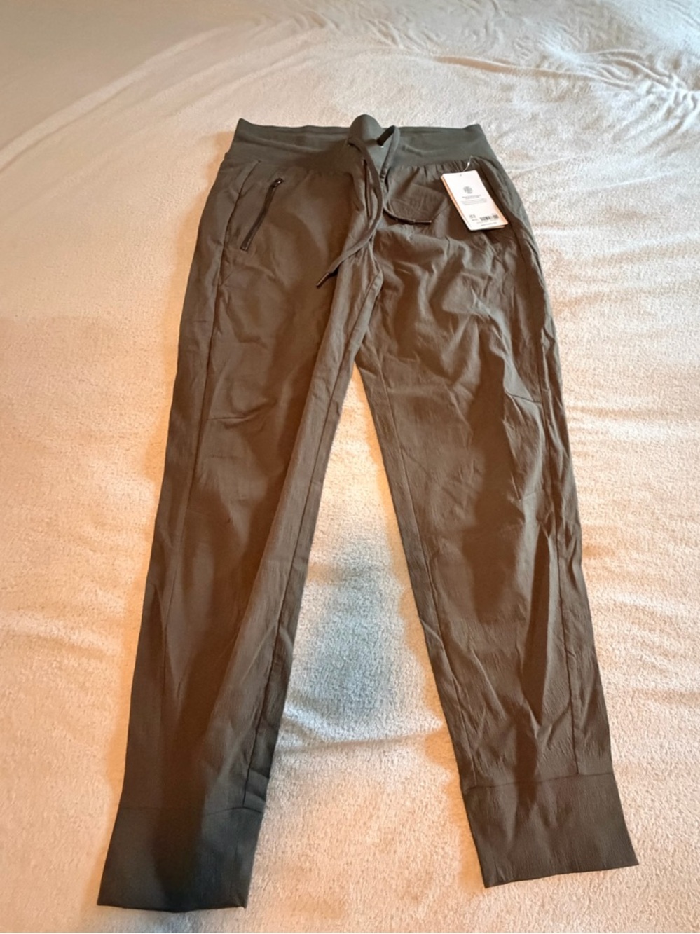 Athleta Trekkie North Jogger-Olive Green, 10 NWT